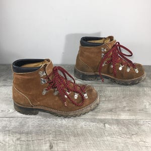 Vintage Made in USA Hiker Boots Backpacker Hiking Womens Brown Suede Trail Boss Boots Size 8.5 Medium
