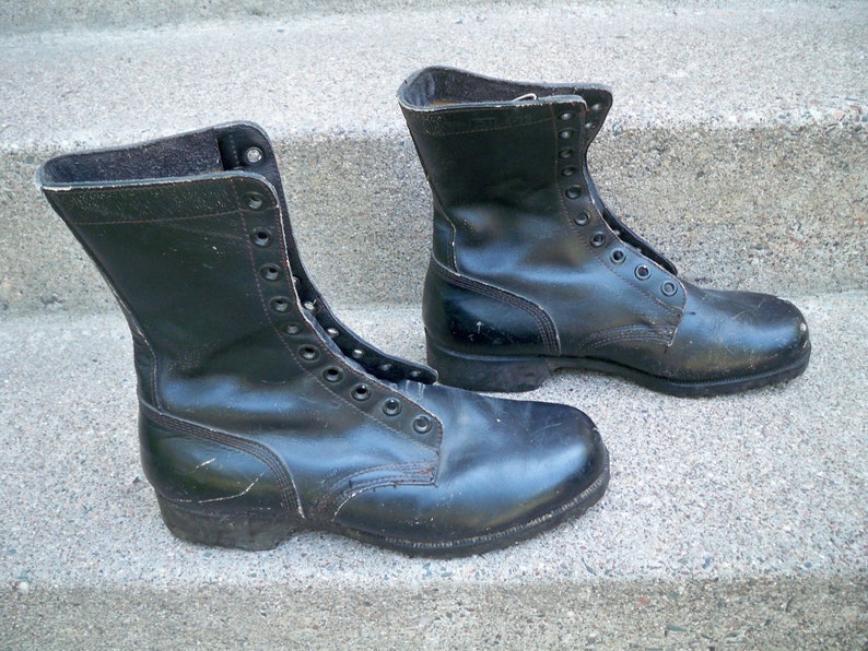 Dated 4-1973 Vintage Vietnam Combat WAR Trench Biker Work Men/'s Soft Toe Boots Made in USA Size 10 Wide