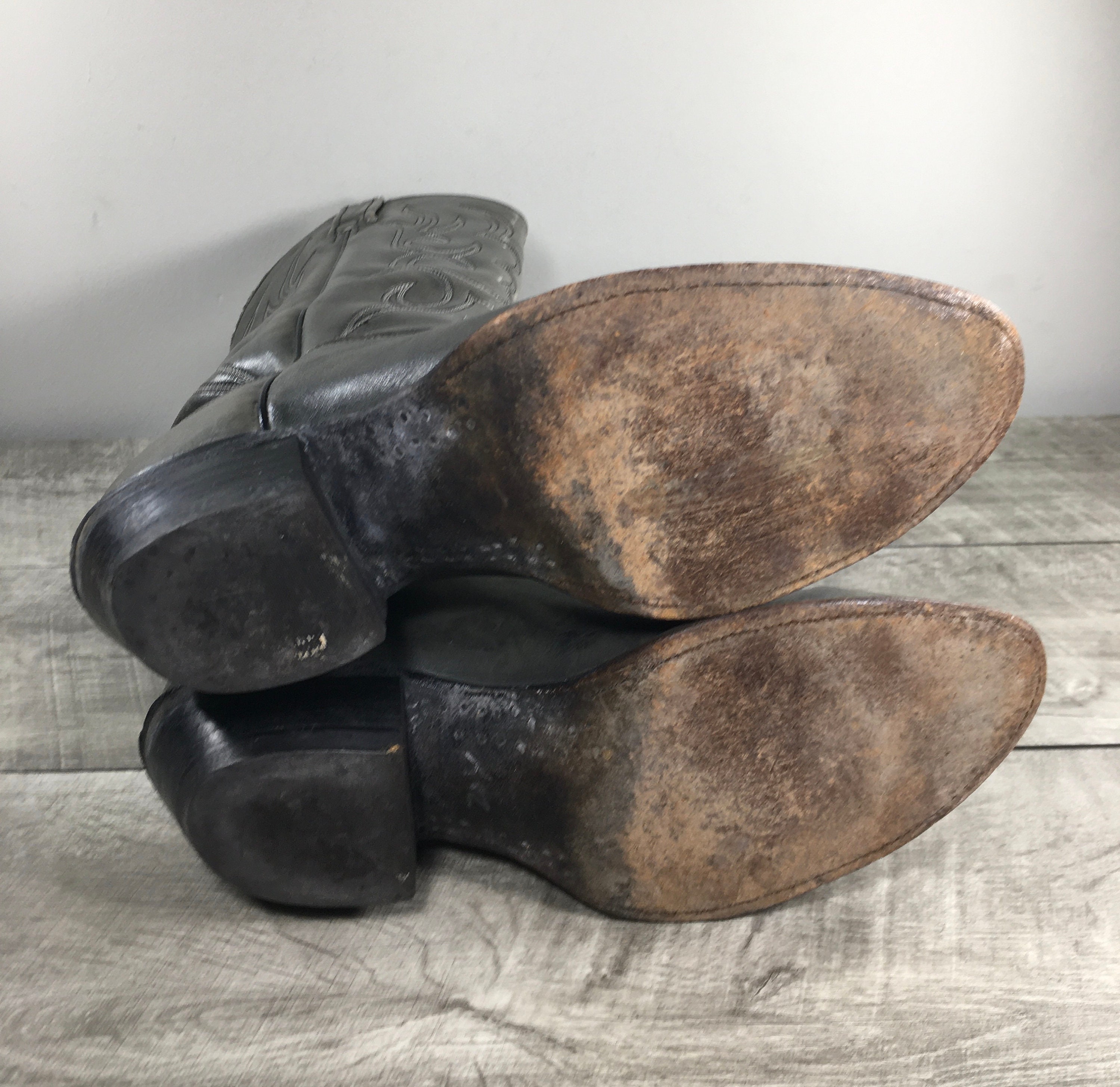 Mens 9D Wingtip J Chisholm Drover Series Boots Gray  Leather Western Cowboy Boot Vintage J. Chisholm Grey Smooth Ostrich Cowboy Boots Men main image 3