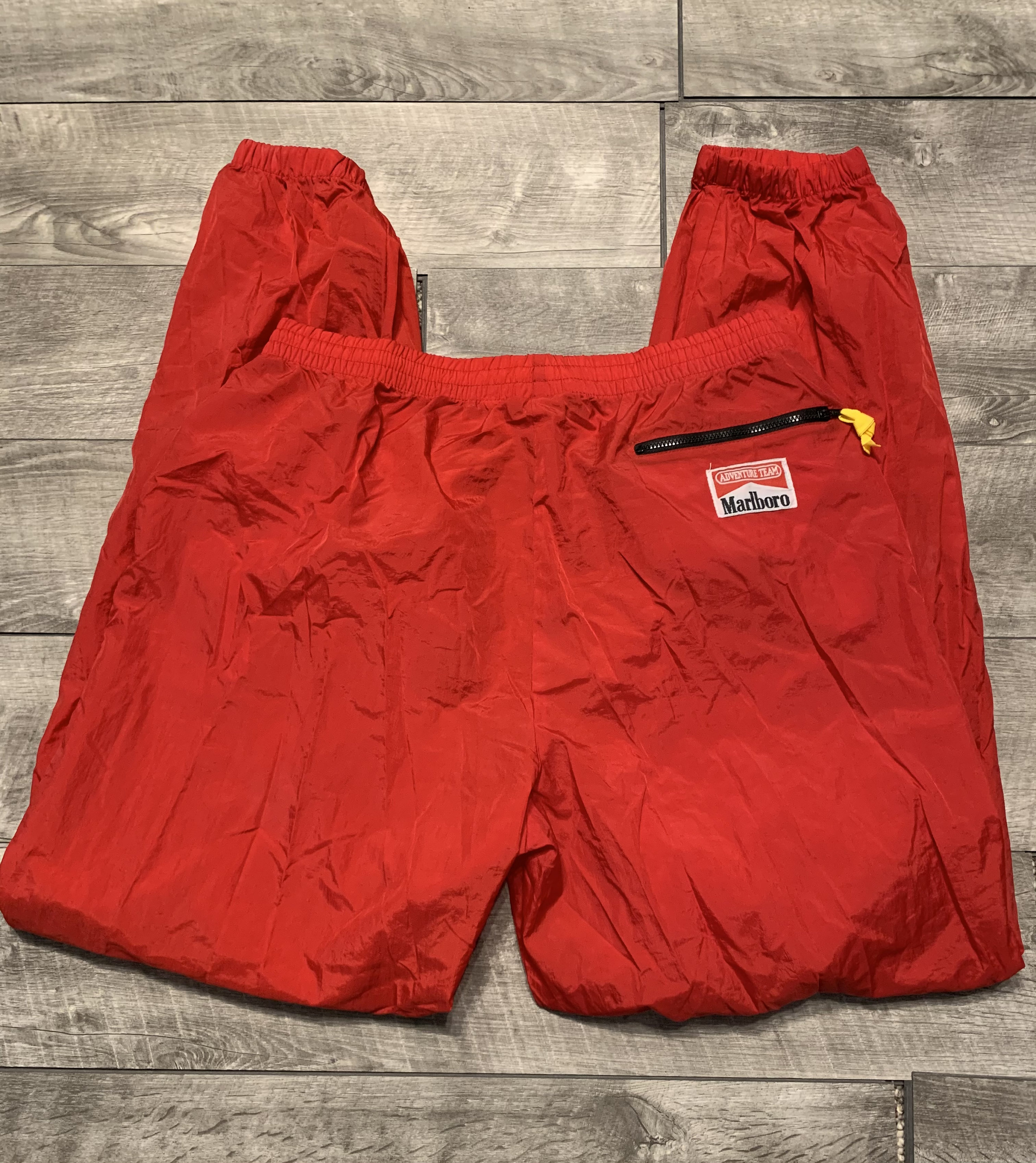 Vintage Marlboro Adventure Team Windbreaker Red Gym Workout Wind Jogger Pants Size XL Made in Taiwan