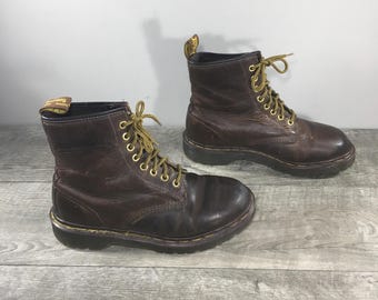メイドインイングランド　UK3 Dr Martens Purple Vintage, Size UK3-6, 10 Hole Stitched Cap