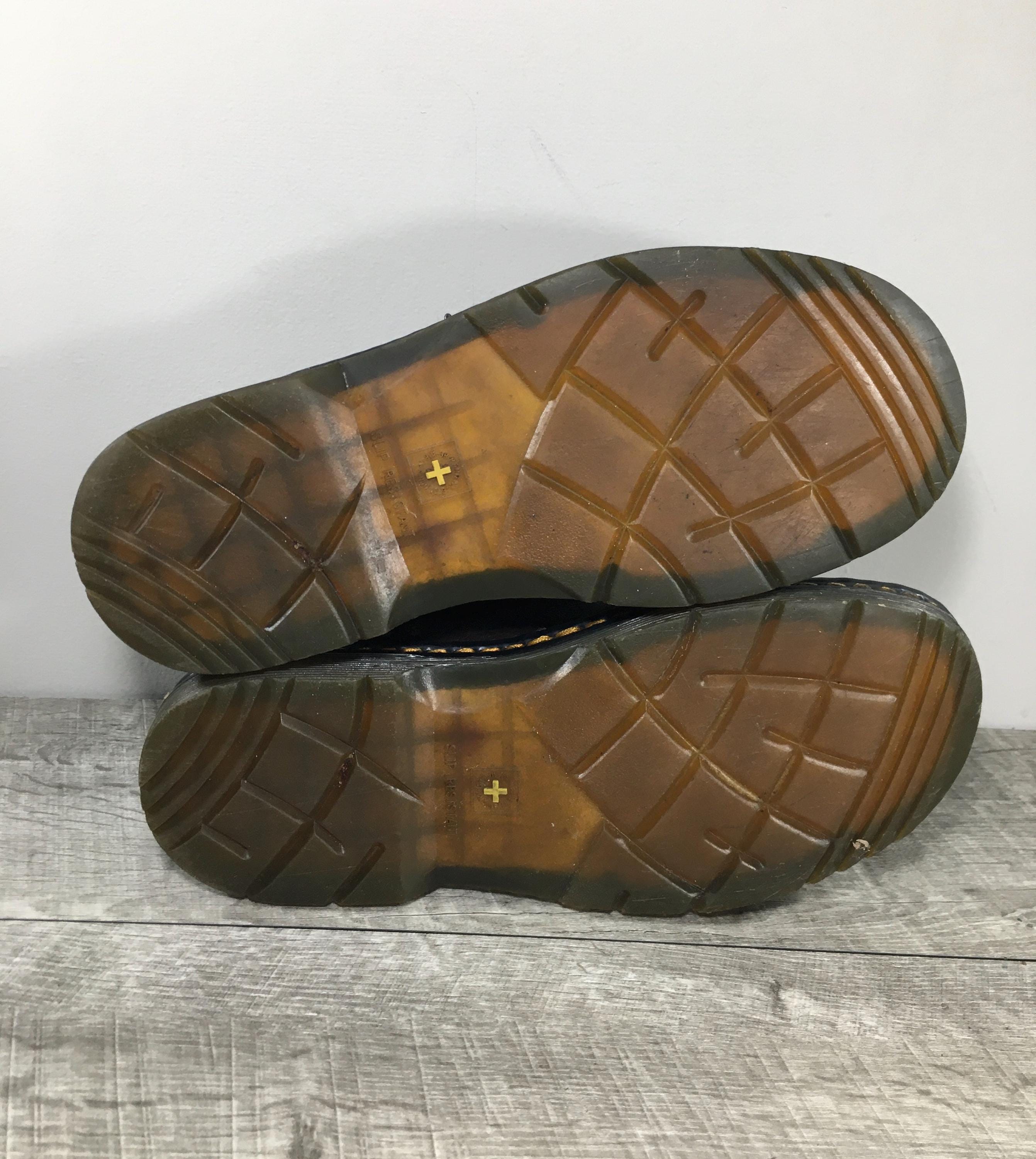 Dr. Martens Docs Industrial Sussex Chukka Bear Brown Leather 