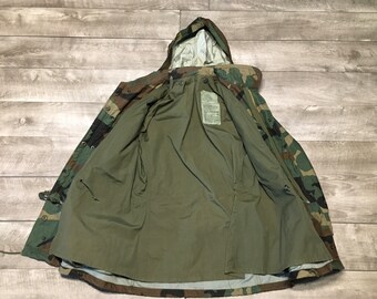 ジャケット・アウター 80s US.Army  Camo Parka (size L) Vintage 1980s US Army Camo Parka Cold Weather Jacket Golden