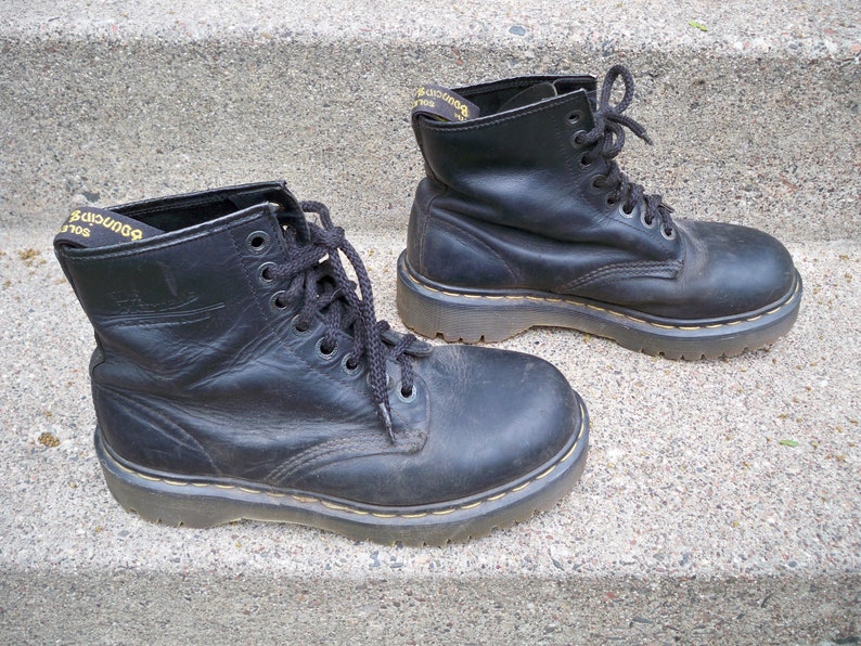 Vintage Dr Doc Martens 8338 Aztec Black Leather Soft Toe Boots 8 Logo Eye Made in England Size UK 7 US Mens 8
