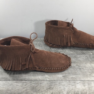 Vintage Leather Forest Walker Hippie Boho Women&#39;s Moccasins Hiking Fringe Shoes Booties Size 8