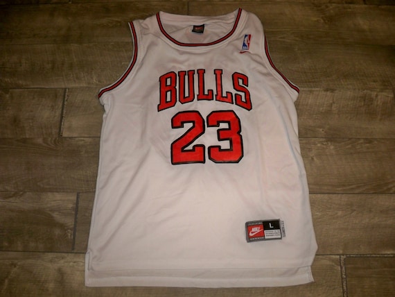 VINTAGE 90S NIKE CHICAGO BULLS JORDAN #23 JERSEY Made in Korea SIZE M