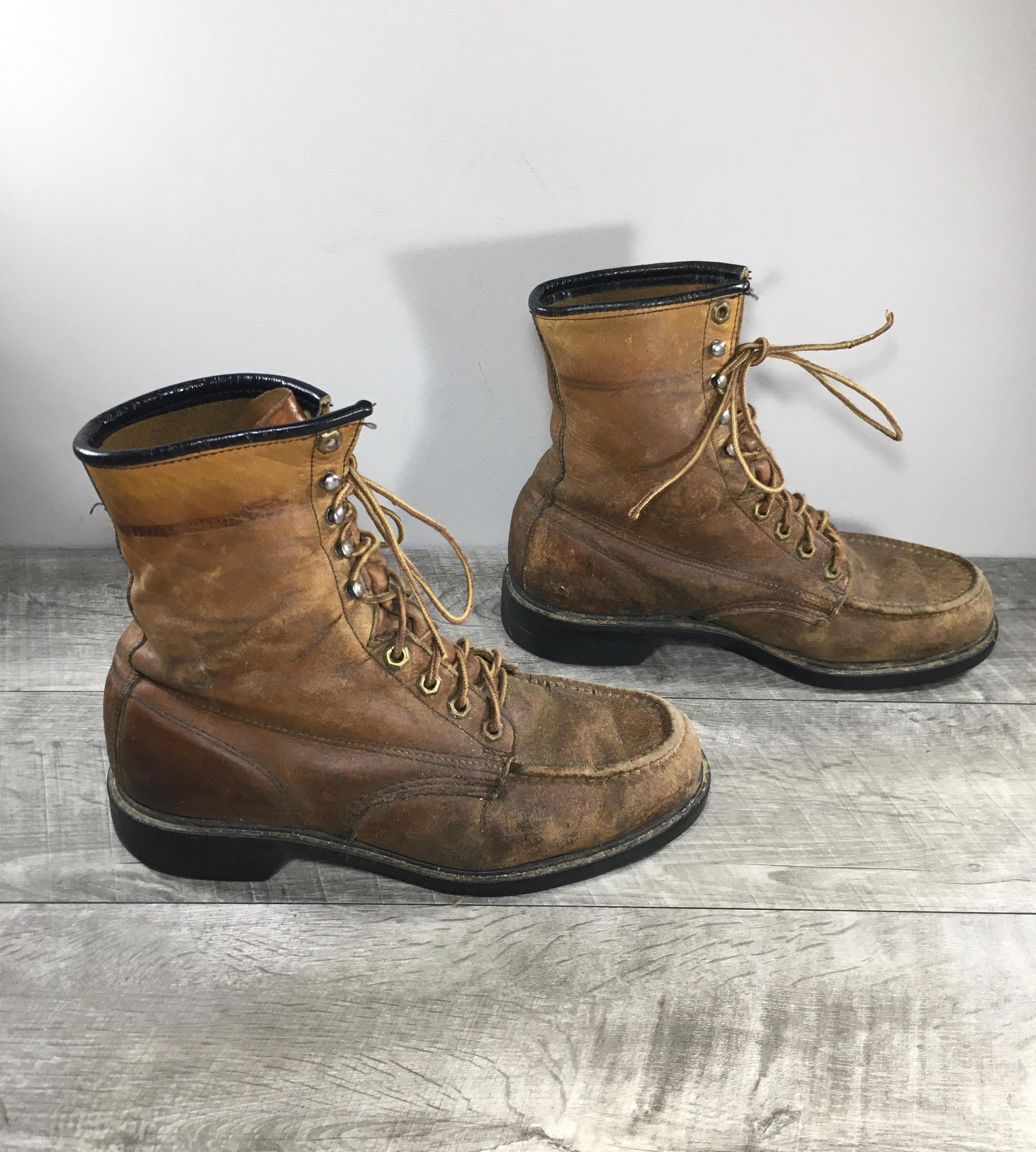 VINTAGE! ?? Wolverine 8”  Suede Nubuck Lace-Up Lined Insulated Work Boots 9 Wolverine Suede Lace Up Boots for Men for Sale | Shop New  main image 2