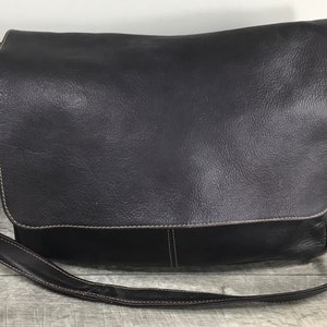 Vintage Made in Colombia Brown Leather Shoulder Bag Briefcase Messenger School Cross Body