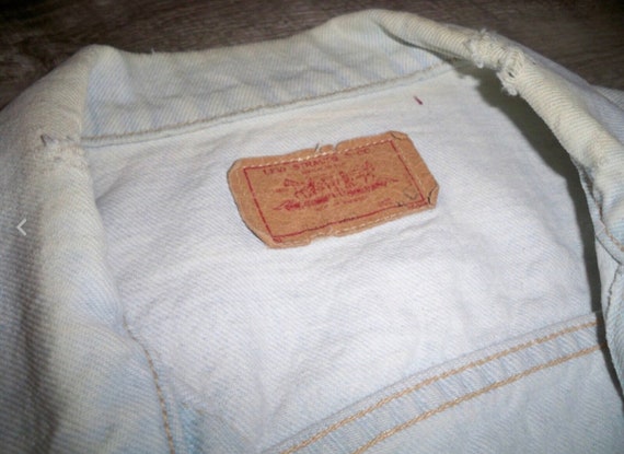 Vintage Levis Red Tag Light Wash Denim Jean Barn … - image 3