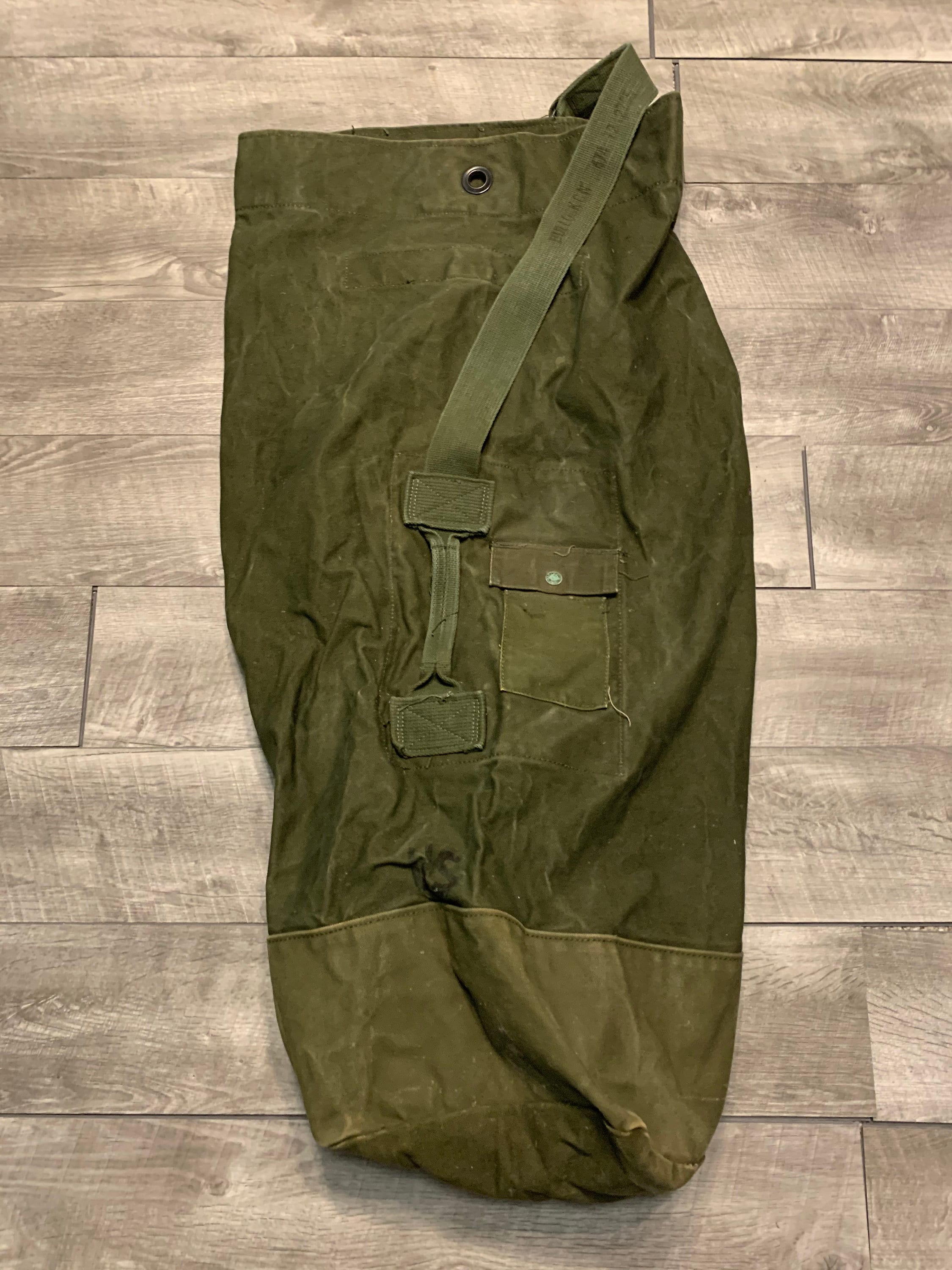アメリカ軍 US ARMY バッグ 巾着 防水 60s 実物 vintage a8e30660a65ce46780846aa45fa28f