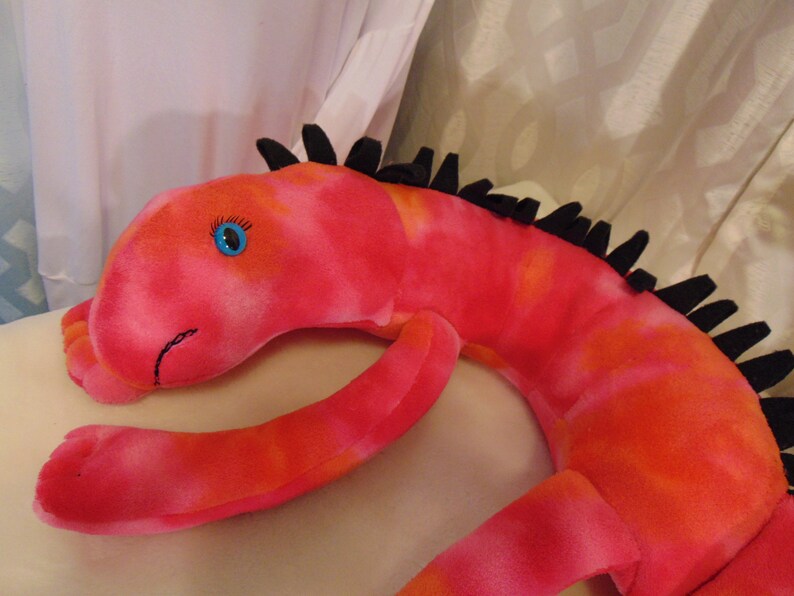 dinosaur with neck frill name