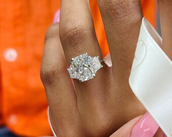 Radiant cut with sale trapezoid side stones