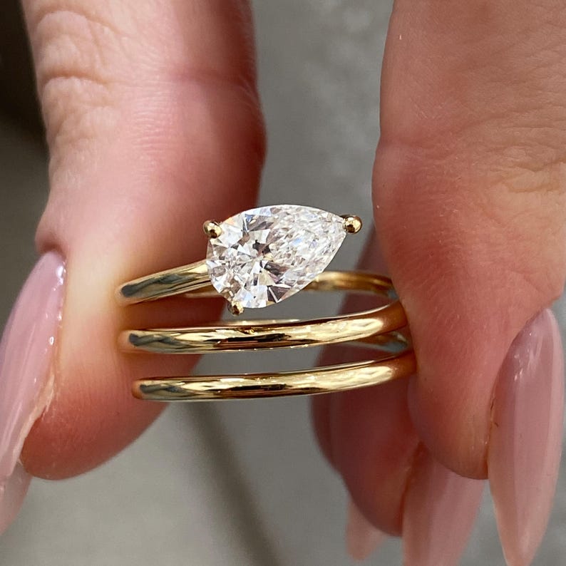 14K Yellow Gold Solitaire, Pear Diamond Engagement Ring, Certified 1ct E/VVS2 Lab Created Diamond, Proposal Ring