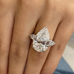 Lab Created Diamond Engagement Ring, 14k White Gold Anniversary Ring, Diamond Solitaire Ring, Huge 11 Carat Pear Cut IGI Certified E/VVS2
