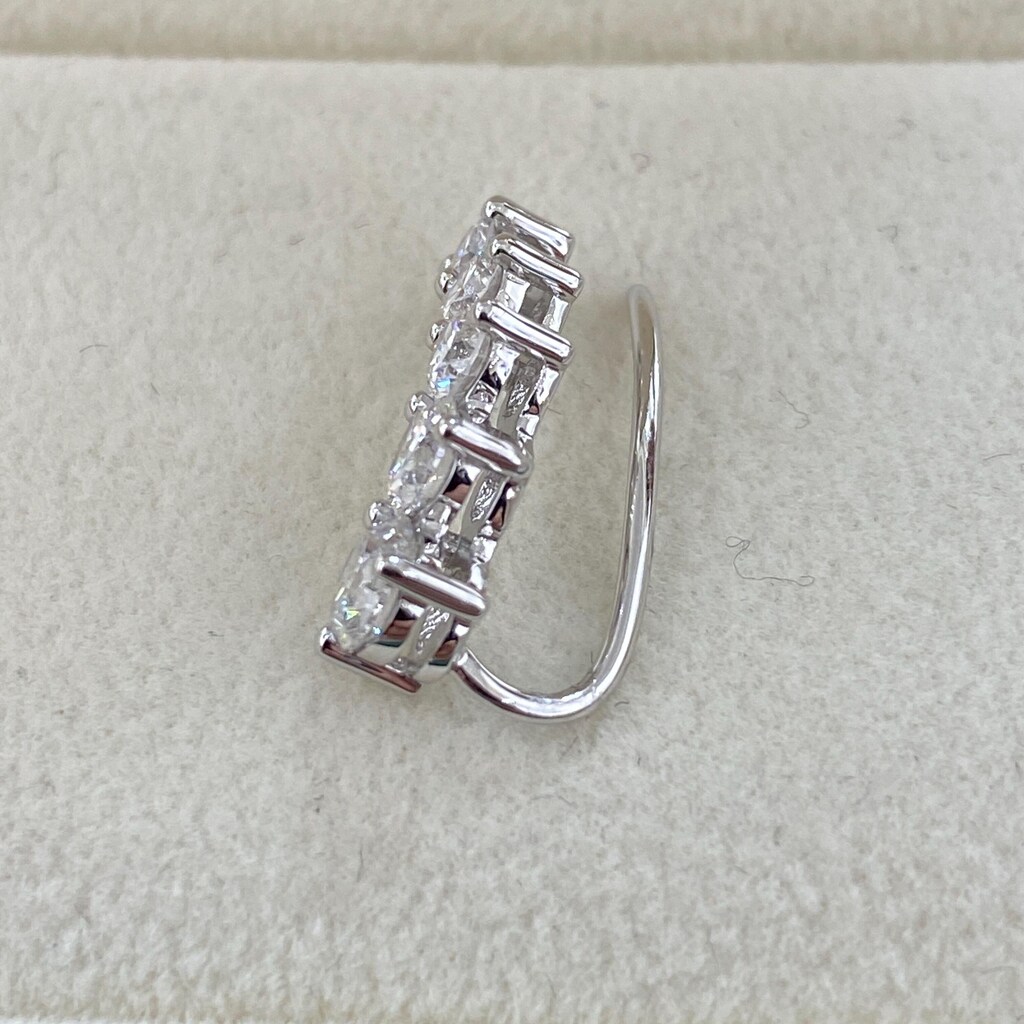 Orecchini Climber In Oro Giallo 14k – Tubo Curvo Con Taglio Diamante – Finitura Lucida, 1.2 Gr