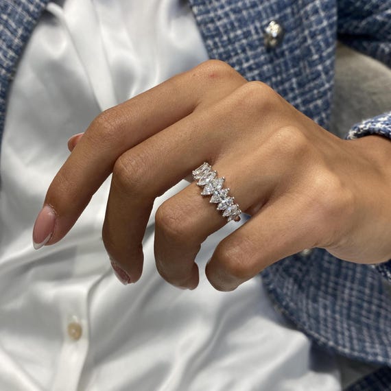 14Kホワイトゴールドリング、マーキスカットダイヤモンドバンドリング 