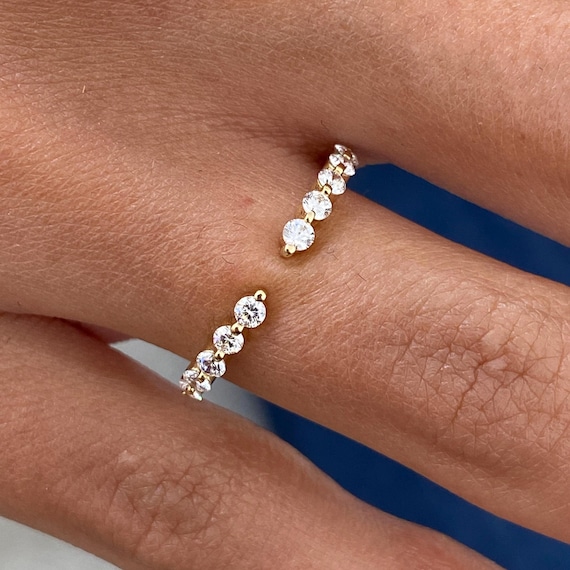 Luxurious 14K Yellow Gold Diamond Ring for Women, 0.3 Ct Lab-Grown E/VVS2 Round Cut Diamond, Stackable Ring, Gift for Birthday