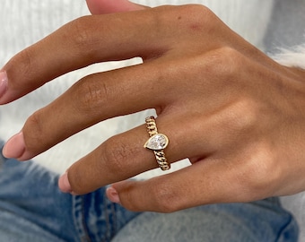 14k Yellow Gold Statement Ring, Pear Cut Lab-Grown Diamond, 0.54 Carat E/VVS2, Bezel Setting, Chain Style Shank, Anniversary Gift for Women