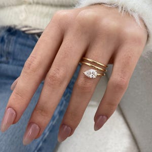 14K Yellow Gold Solitaire, Pear Diamond Engagement Ring, Certified 1ct E/VVS2 Lab Created Diamond, Proposal Ring