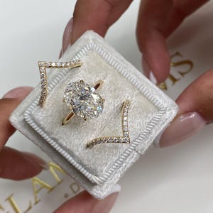 Oval Cut Lab Grown Diamond Solitaire Ring, 14kYellow Gold Ring, Hidden Halo Engagement Ring, Bridal Ring Set, 4.6 Carat IGI Certified E/VVS2