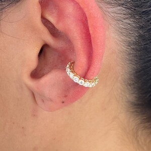 Eleganter Rundschliff-Diamant-Ohrring, Einzelohrring, 0,59 Karat E Farbe / VS1 Klarheit
