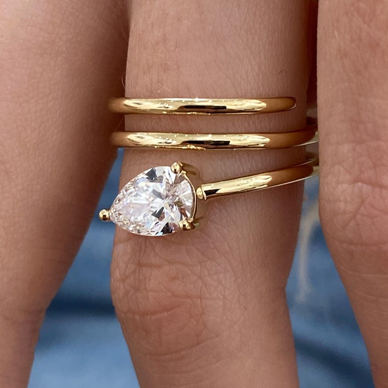 14K Yellow Gold Solitaire, Pear Diamond Engagement Ring, Certified 1ct E/VVS2 Lab Created Diamond, Proposal Ring
