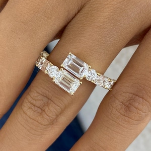 3.1ct E/VVS2 Emerald Cut Lab Created Diamond Half Eternity Ring 18K Yellow Gold 4-Prong,4-Prong Setting 4 Emerald Shaped Side Stones