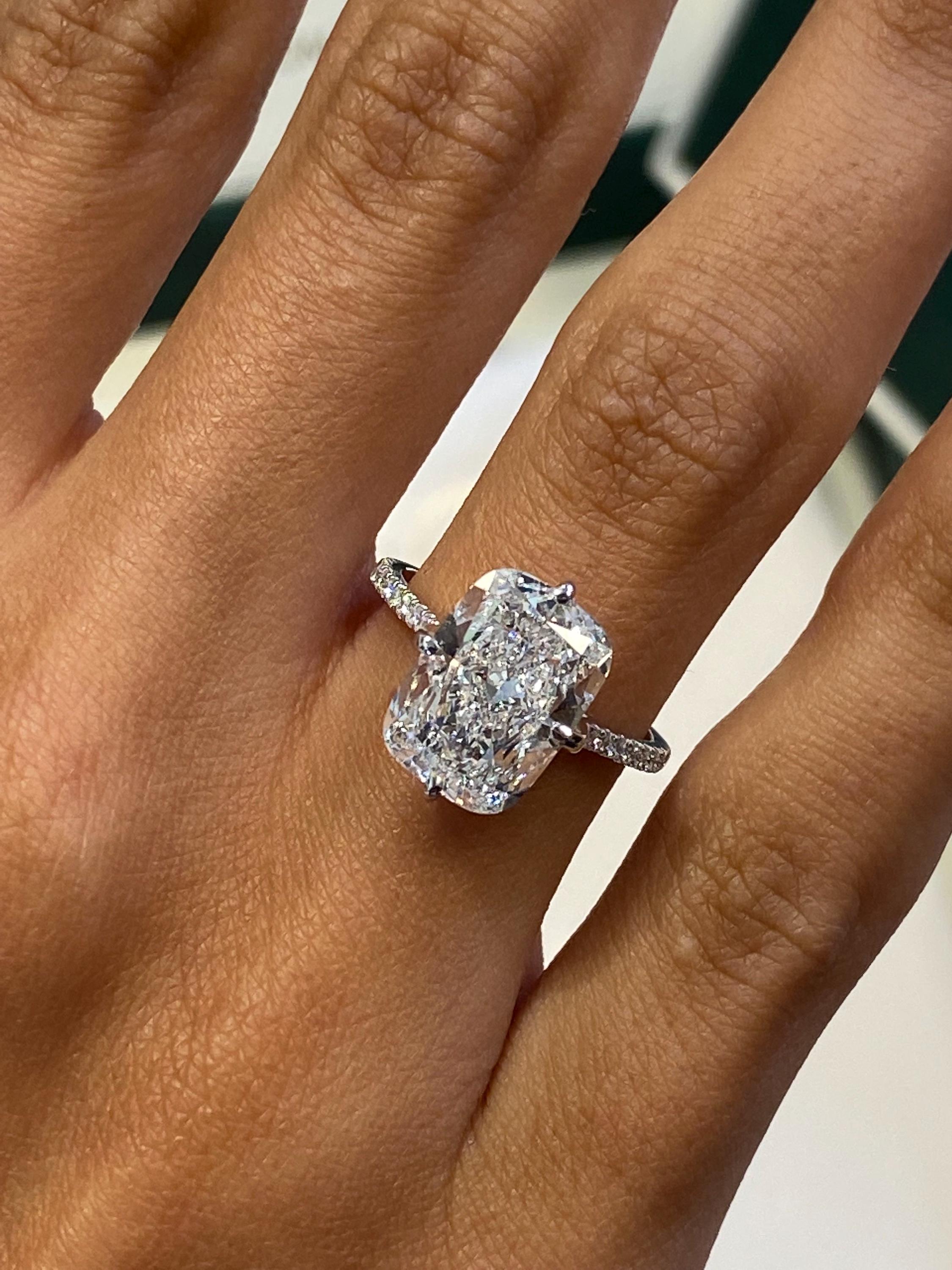 4.4カラット総重量 クッションカットダイヤモンド婚約指輪 14Kゴールド 