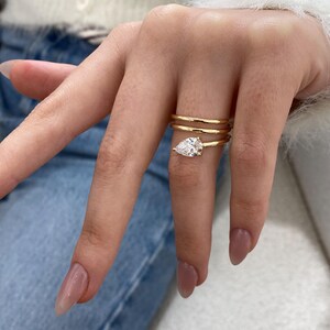 14K Yellow Gold Solitaire, Pear Diamond Engagement Ring, Certified 1ct E/VVS2 Lab Created Diamond, Proposal Ring