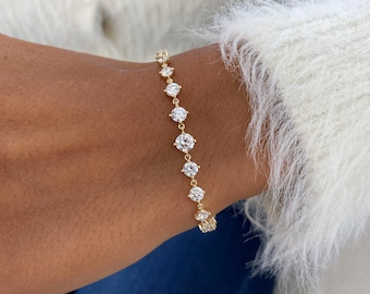 Round Cut Diamond Bracelet, Yellow Gold Bracelet, 2.40 Ct Certified E/VVS2 Lab-Grown Diamond, Prong Setting, Solid 14K Gold Bracelet