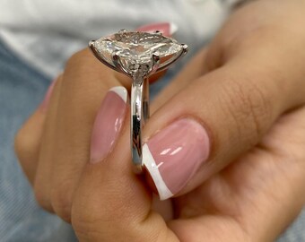 カイコ様ヴェロフォンナ　3点 3.5 Carat IGI CERTIFIED E/VVS2 Oval Cut Three Stone Lab