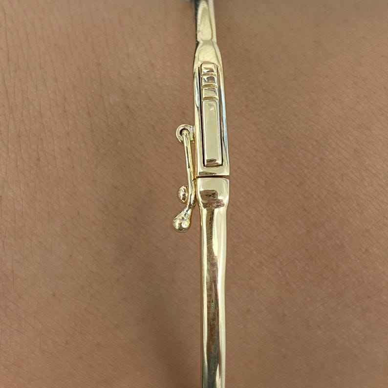 0.5ct TCW Diamond Bangle Bracelet In 14k Solid Gold; Excellent Cut E/VVS1 CVD lab-created Diamonds; Solitaire Diamond Bracelet GG Appraisal