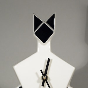 Reloj de repisa con forma de gato inspirado en el Art Déco de cerámica británica Echo of Deco