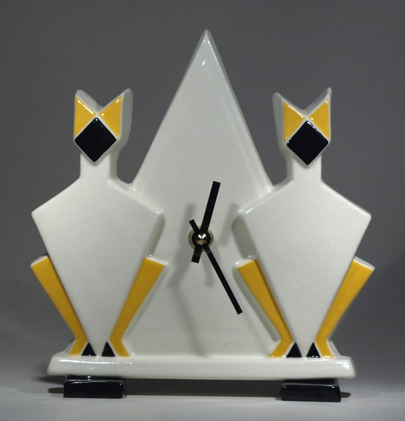 Echo of Deco Art Deco Inspired Cat Pyramid Mantel Clock
