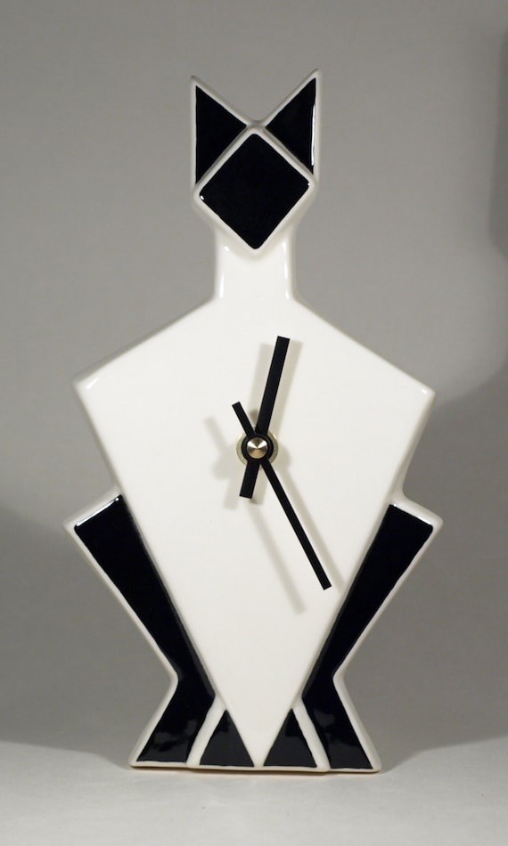 Echo of Deco Art Deco Inspired Cat Pyramid Mantel Clock