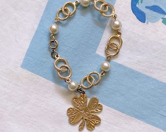 Shamrock Bracelet, Costume Jewelry, Gold Shamrock bracelet, 1950s