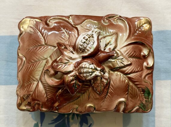 Trinket Box, Jewelry Box, Leaf Pattern Trinket box, Porcelain Trinket Box, 1940s View 5