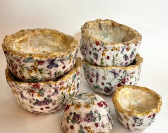 Floral Garden Paper Mache Bowl – Hand-Painted & Decoupaged with Gold Accents – Artisan Home Decor