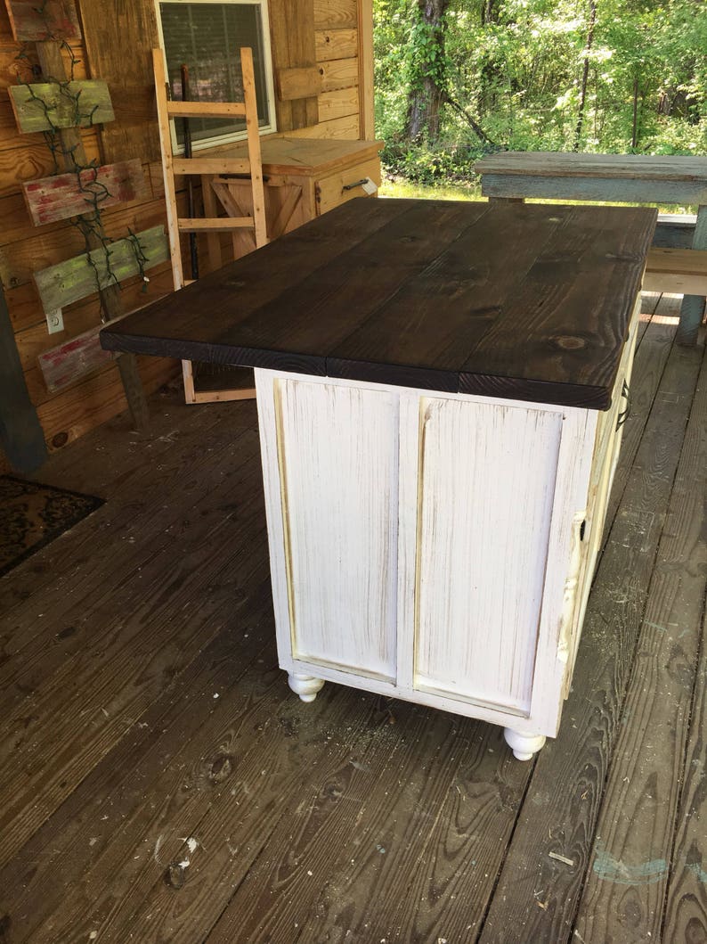 KITCHEN ISLAND image 2