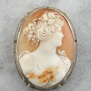 Beautiful and Substantial Shell Cameo Pin or Pendant in Warm White Gold 38VEAZ-N