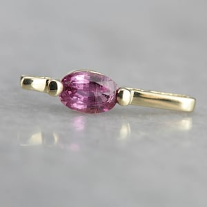 Minimalist Pink Sapphire Pendant, Pink Stone Pendant, Layering Pendant 1Y1PPT-P