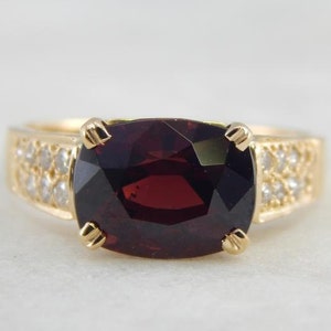 Deep Red Garnet, Vintage Yellow Gold Cocktail Ring 90EKQV-D