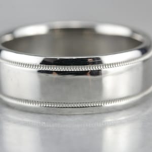 Men&#39;s Platinum Wedding Band, Lined Wedding Band, Vintage Platinum Band R0J6WNPJ