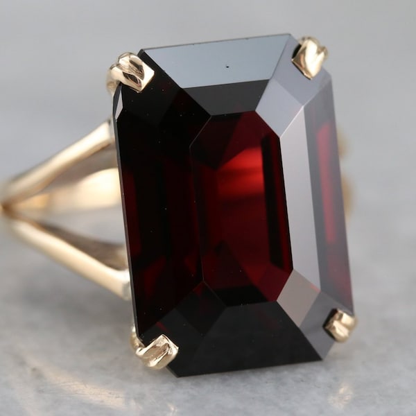 Vintage Garnet Statement Ring, Yellow Gold Cocktail Ring, Right Hand Ring, January Birthstone 204XXZE1