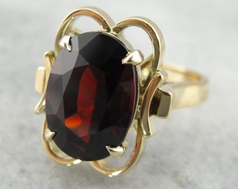 Vintage Garnet Statement Ring in Yellow Gold VUML8J-N