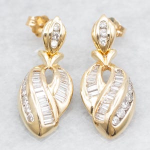Yellow Gold Diamond Drop Earrings, Yellow Gold Earrings, Gold Drop Earrings, Diamond Earrings, Diamond Drop Earrings, Drop Earrings A41297