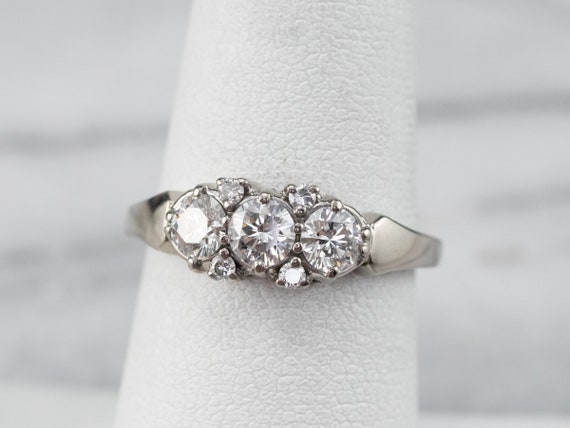 Stunning Diamond Engagement Ring, Round Brilliant… - image 7