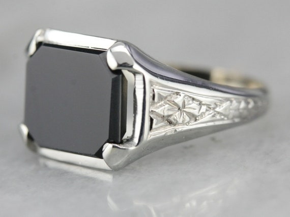 Art Deco Filigree Oval Black Onyx Ring in 14 Karat White Gold — Antique  Jewelry Mall