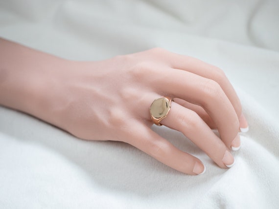 Gold Minimalist Signet Ring, Vintage Style Signet… - image 9