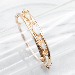 Vintage Australian Opal and Diamond Hinged Bangle Bracelet, Bangle Bracelet, Opal and Diamond Bracelet, Gold Bangle Bracelet A41090